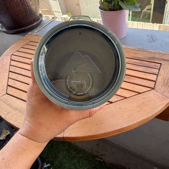 Floral Stainless Steel Tumbler With Lid 30 Oz Capacity Insulated For Hot & Cold - Picture 5 of 6